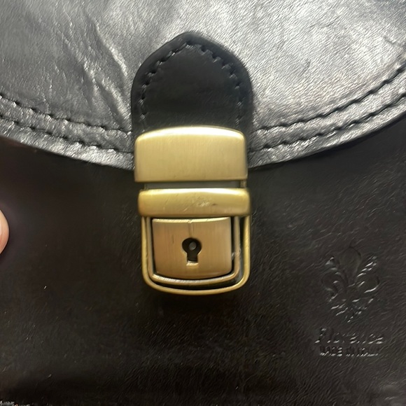 Florence Made in Italy Crossbody - Picture 2 of 10